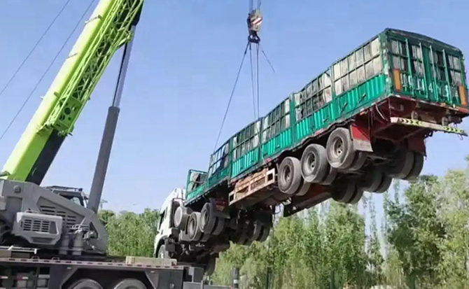 灵丘道路脱困救援案例